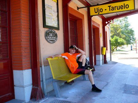 El autor esperando el tren