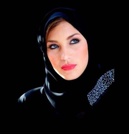 mujer arabe con velo